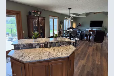 33065 Cobblestone Circle, North Ridgeville, OH 44039 - Photo 17