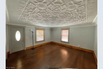 110 Bentley Street, Hubbard, OH 44425 - Photo 9