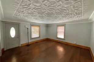 110 Bentley St, Hubbard, OH 44425 - Photo 9