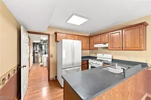 6724 Connecticut Colony Cir, Mentor, OH 44060 - Photo 9