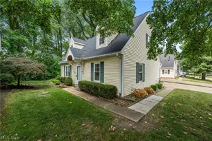 6724 Connecticut Colony Cir, Mentor, OH 44060 - Photo 3