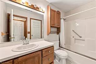 6724 Connecticut Colony Cir, Mentor, OH 44060 - Photo 15