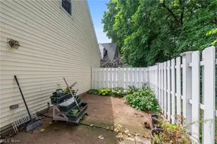 6724 Connecticut Colony Cir, Mentor, OH 44060 - Photo 25