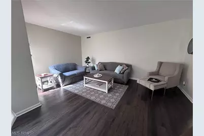 15925 Van Aken Boulevard, Huber Heights, OH 44120 - Photo 5