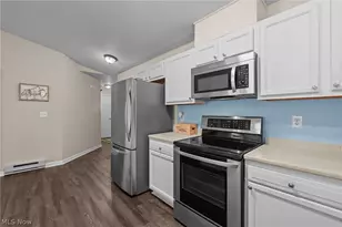 2469 Waterford Pointe Dr, Kent, OH 44240 - Photo 9