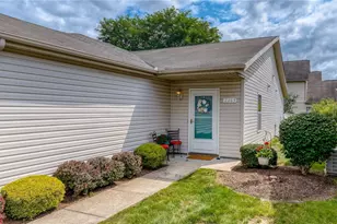 2469 Waterford Pointe Dr, Kent, OH 44240 - Photo 3