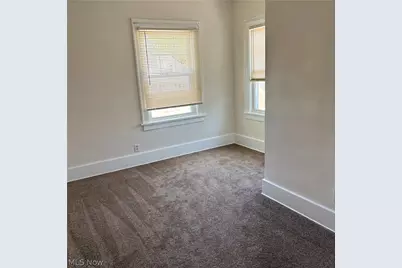 1327 W 9th Street, Lorain, OH 44052 - Photo 27