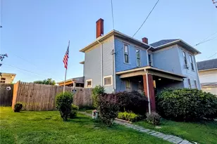 306 10th St, Wellsville, OH 43968 - Photo 3