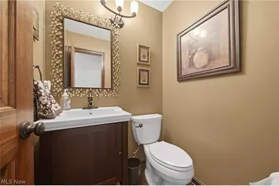 7855 Hearthstone Avenue NW, North Canton, OH 44720 - Photo 17