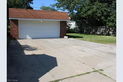 654 Poplar Street, Elyria, OH 44035 - Photo 21