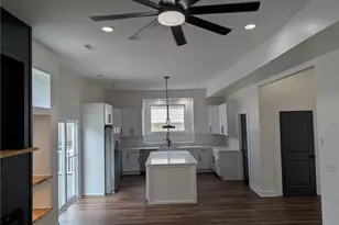 2900 York Ave, Loveland, OH 44113 - Photo 9