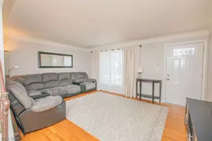 2322 Larchmont Dr, Wickliffe, OH 44092 - Photo 13