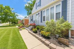 2322 Larchmont Dr, Wickliffe, OH 44092 - Photo 3