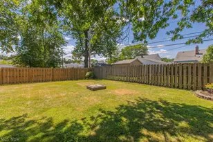 2322 Larchmont Dr, Wickliffe, OH 44092 - Photo 11