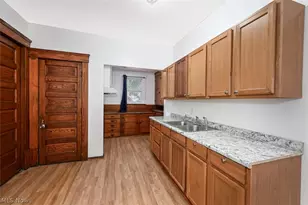 537 E Buchtel Ave, Akron, OH 44304 - Photo 11