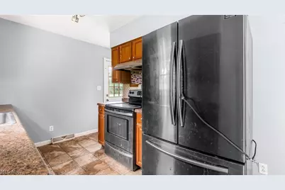 490 Cedarhurst Drive, Zanesville, OH 43701 - Photo 27