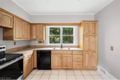 1376 Goodyear Boulevard, Akron, OH 44305 - Photo 15