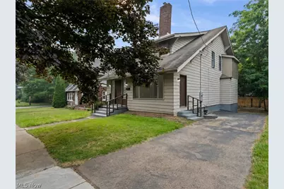1376 Goodyear Boulevard, Akron, OH 44305 - Photo 1