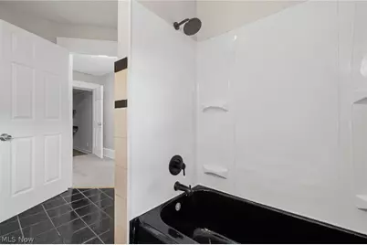 1376 Goodyear Boulevard, Akron, OH 44305 - Photo 29