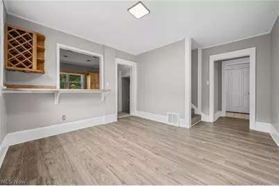 1376 Goodyear Boulevard, Akron, OH 44305 - Photo 11