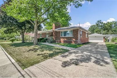 1332 W 38th Street, Lorain, OH 44053 - Photo 5