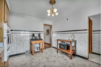 1332 W 38th Street, Lorain, OH 44053 - Photo 17