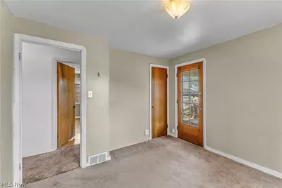 14326 Lakewood Heights Boulevard, Oakwood, OH 44107 - Photo 9