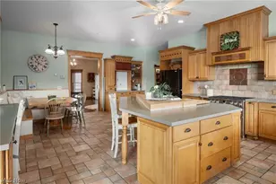 9419 Robinson Rd, Chardon, OH 44024 - Photo 5
