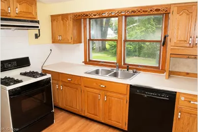 6517 Lear Nagle Road, North Ridgeville, OH 44039 - Photo 9