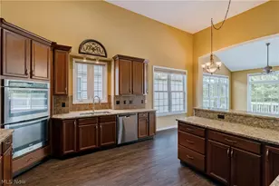4064 Watercourse Dr, Medina, OH 44256 - Photo 9