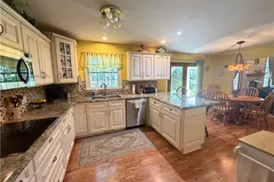435 Thomas Alva Dr, Vermilion, OH 44089 - Photo 9