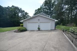 735 Fessler Dr, Uniontown, OH 44685 - Photo 49