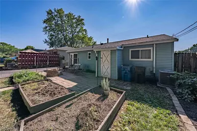 303 Erieview Boulevard, Sheffield Lake, OH 44054 - Photo 31