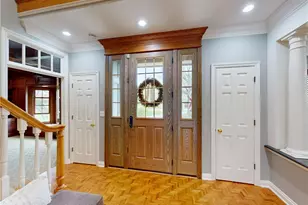 11205 Hampton Ridge Dr, Chardon, OH 44024 - Photo 5