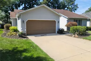 138 Loyola Dr, Elyria, OH 44035 - Photo 49