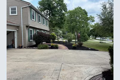 3805 Laurel Glenn Drive, Grandview Heights, OH 44147 - Photo 3