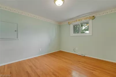 4880 Maple Hill Drive, Green Hills, OH 44131 - Photo 21