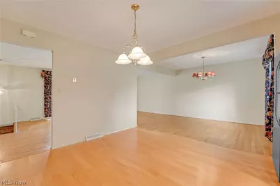 4880 Maple Hill Drive, Green Hills, OH 44131 - Photo 7