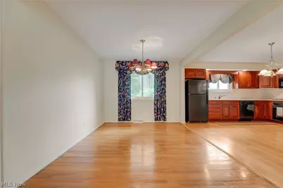 4880 Maple Hill Drive, Green Hills, OH 44131 - Photo 11