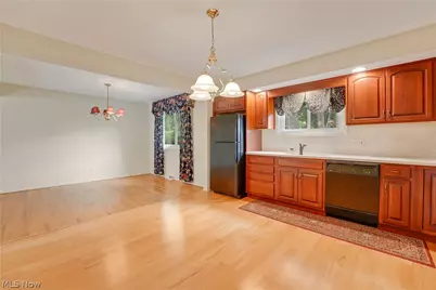 4880 Maple Hill Drive, Green Hills, OH 44131 - Photo 5