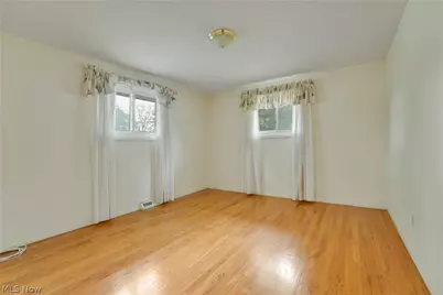 4880 Maple Hill Drive, Green Hills, OH 44131 - Photo 19