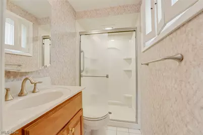 4880 Maple Hill Drive, Green Hills, OH 44131 - Photo 15