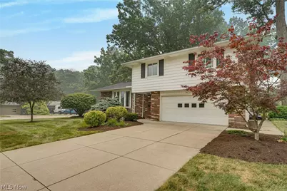 4880 Maple Hill Drive, Green Hills, OH 44131 - Photo 3