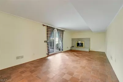 4880 Maple Hill Drive, Green Hills, OH 44131 - Photo 11