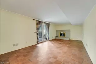 4880 Maple Hill Dr, Green Hills, OH 44131 - Photo 11