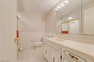 4880 Maple Hill Dr, Green Hills, OH 44131 - Photo 23