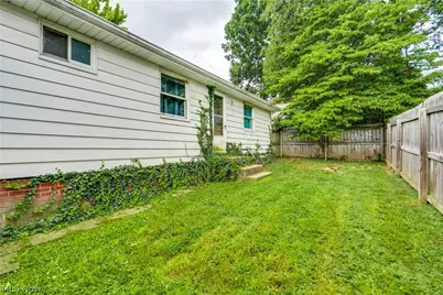 1425 Colonial Boulevard NE, Canton, OH 44714 - Photo 13