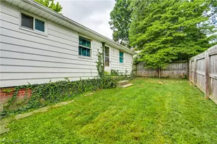 1425 Colonial Blvd NE, Canton, OH 44714 - Photo 13