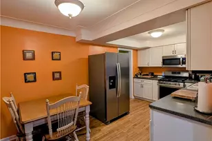 19219 Lomond Blvd, Huber Heights, OH 44122 - Photo 5