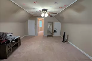 19219 Lomond Blvd, Huber Heights, OH 44122 - Photo 17